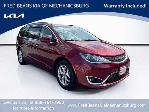 Used 2019 Chrysler Pacifica Touring Plus w/ Tire & Wheel Group FWD image 1