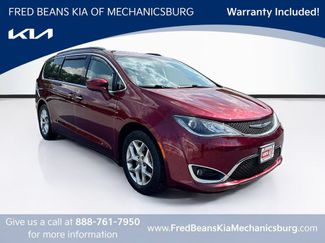 Used 2019 Chrysler Pacifica Touring Plus w/ Tire & Wheel Group FWD video 1