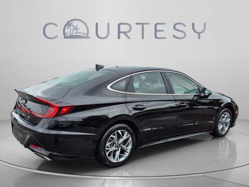 Certified 2023 Hyundai Sonata SEL w/ Convenience Package FWD image 5