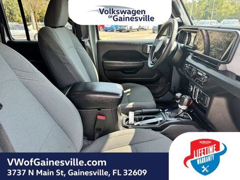 Used 2024 Jeep Wrangler Sport S image 9