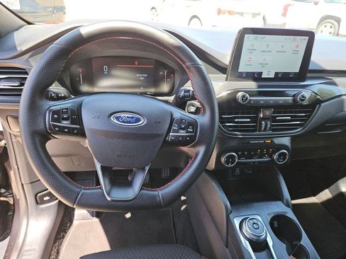 Used 2025 Ford Escape ST-Line AWD/4WD image 17