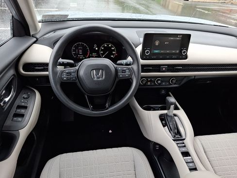 Certified 2024 Honda HR-V LX image 11