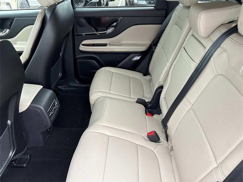 New 2025 Lincoln Corsair Grand Touring image 18