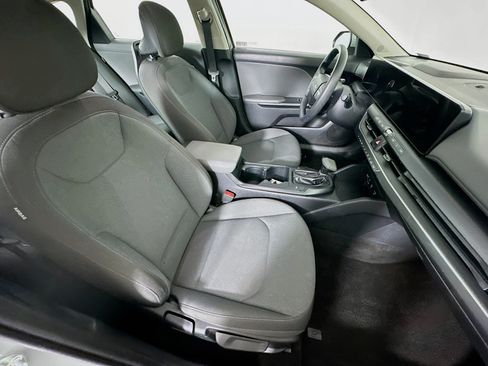 Used 2025 Kia K4 FWD image 31