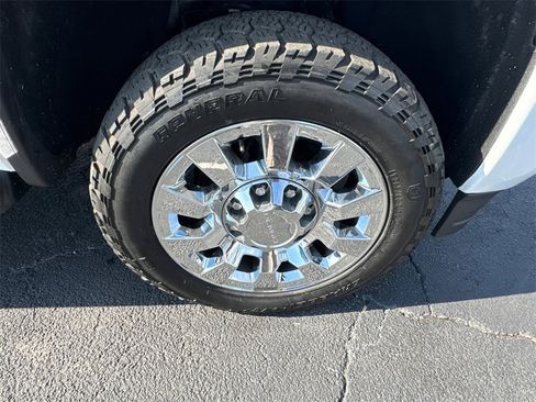 Used 2017 GMC Sierra 2500 Denali w/ Duramax Plus Package image 13