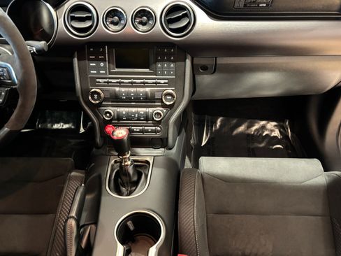 Used 2017 Ford Mustang Shelby GT350 image 17