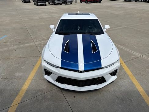 Used 2018 Chevrolet Camaro SS RWD image 12