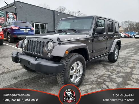 Used 2017 Jeep Wrangler Unlimited Rubicon w/ Connectivity Group AWD/4WD image 1
