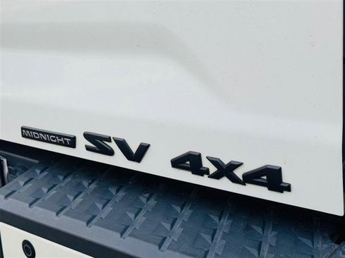 Used 2019 Nissan Titan SV w/ SV Convenience Package image 19