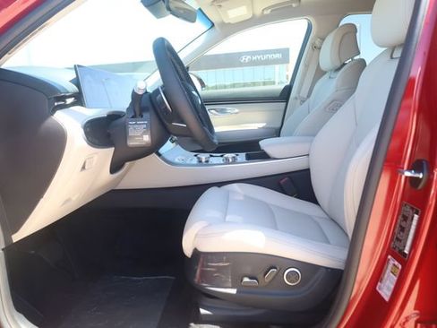 New 2026 Genesis GV70 2.5T Select AWD/4WD image 13