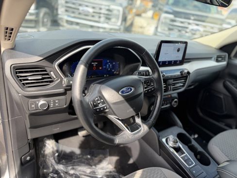 Used 2020 Ford Escape SE Sport image 13