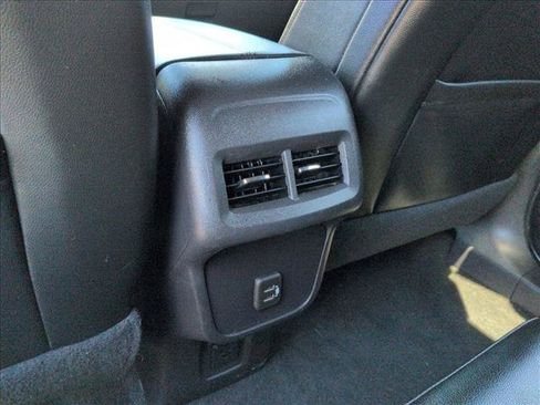 Certified 2024 Chevrolet Equinox RS FWD image 26