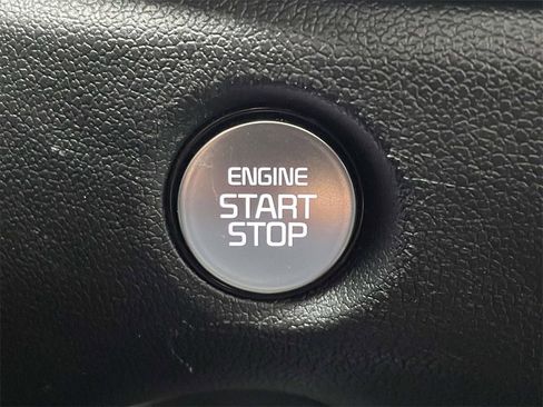 Used 2025 Kia Sorento S w/ Panoramic Sunroof Package image 21