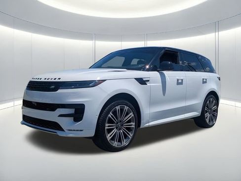 Used 2024 Land Rover Range Rover Sport Dynamic SE image 2