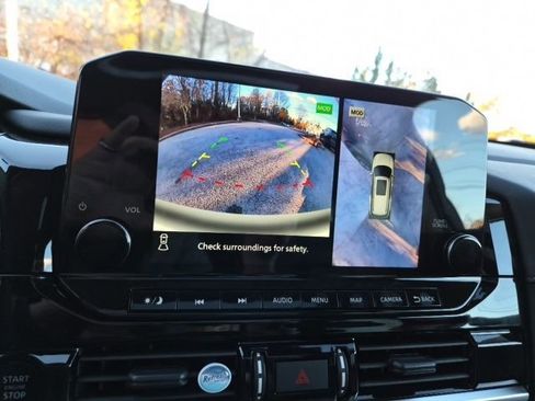 Used 2025 Nissan Pathfinder SL w/ SL Premium Package image 28