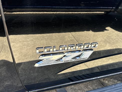 Used 2018 Chevrolet Colorado Z71 AWD/4WD image 5