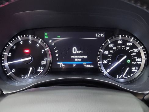 Used 2021 Toyota Highlander XLE FWD image 34
