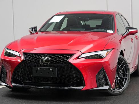 Used 2023 Lexus IS 500 RWD image 3