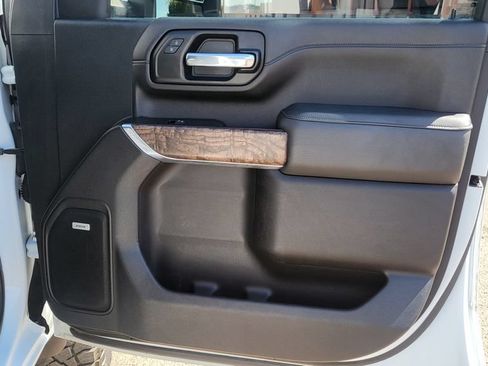 Used 2021 GMC Sierra 2500 Denali AWD/4WD image 17