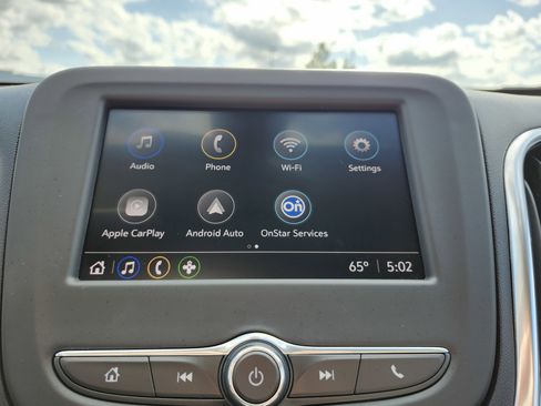 Used 2022 Chevrolet Equinox LS AWD/4WD image 4
