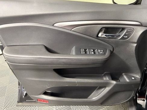 Used 2025 Honda Ridgeline RTL image 13