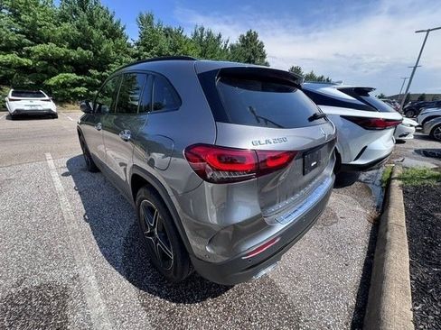 Used 2022 Mercedes-Benz GLA 250 4MATIC image 4