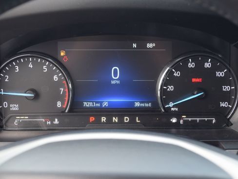 Used 2023 Ford Explorer XLT w/ Equipment Group 202A RWD image 9