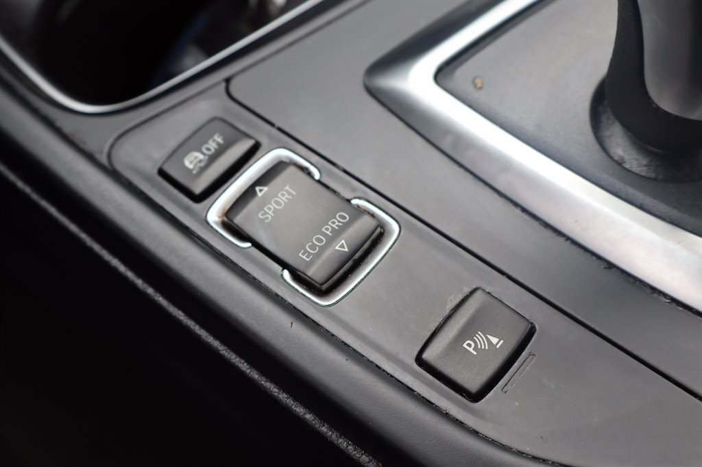 Used 2015 BMW 328i xDrive Sedan AWD/4WD image 31