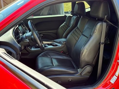 Used 2015 Dodge Challenger SRT Hellcat RWD image 17