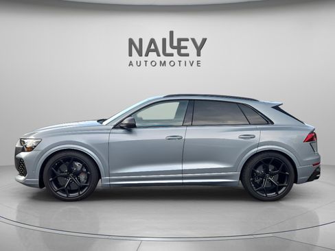 New 2025 Audi RS Q8 performance image 2