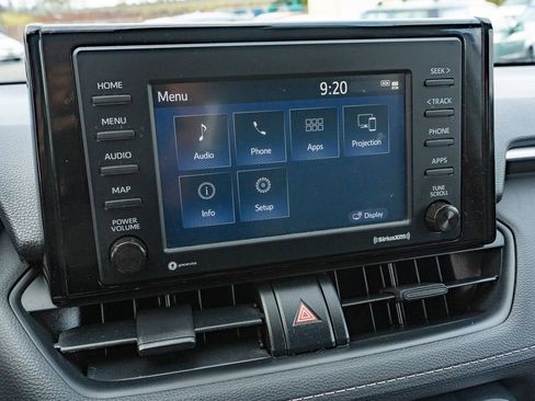 Used 2021 Toyota RAV4 XLE w/ Convenience Package image 27