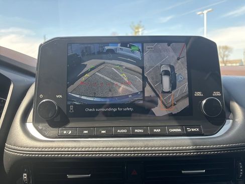 Used 2022 Nissan Rogue SL w/ SL Premium Package image 67