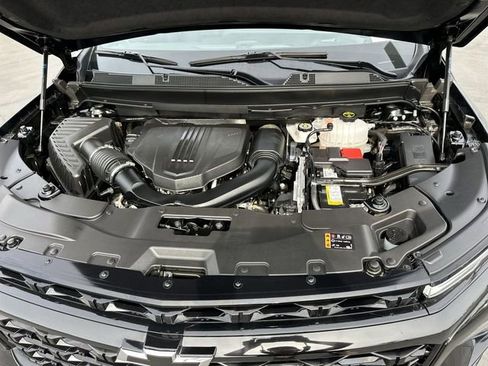 Used 2024 Chevrolet Traverse RS image 31