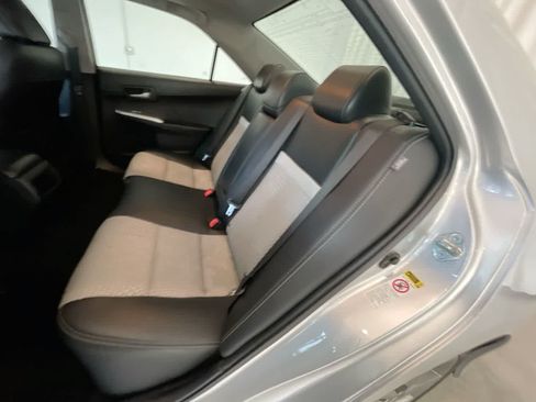 Used 2012 Toyota Camry SE FWD image 22
