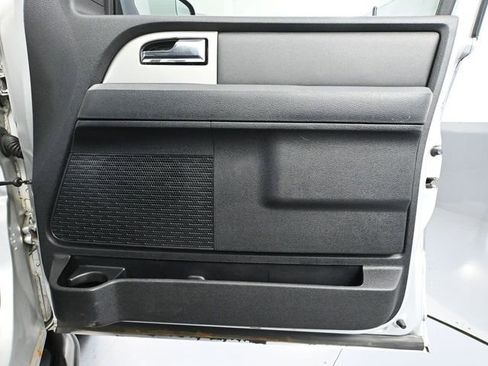 Used 2017 Ford Expedition XLT AWD/4WD image 45