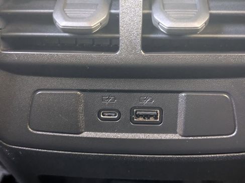 New 2025 Chevrolet Colorado Z71 AWD/4WD image 23