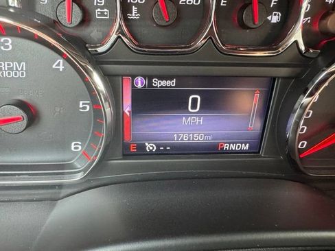 Used 2016 GMC Yukon SLT AWD/4WD image 2