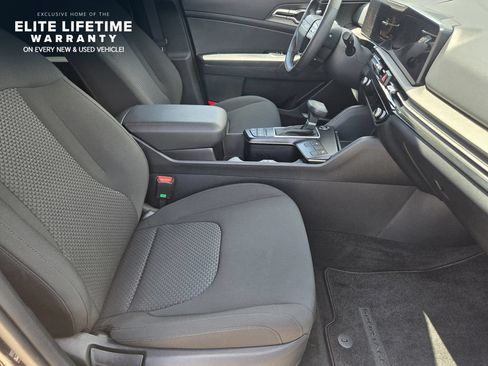 Used 2026 Kia Sportage LX w/ LX Convenience Package FWD image 13