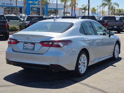 Used 2023 Toyota Camry LE FWD image 5