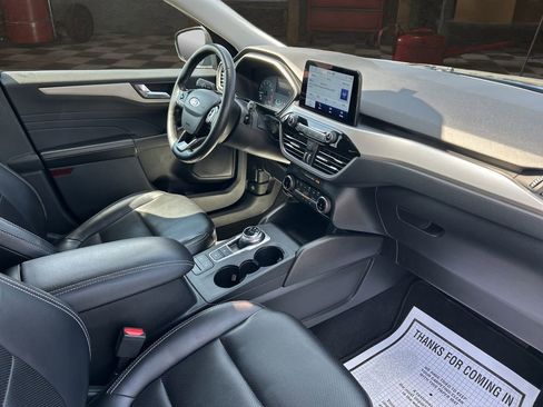 Used 2022 Ford Escape SEL image 15