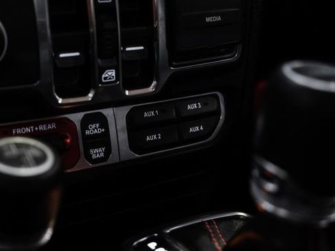 Used 2023 Jeep Gladiator Rubicon w/ LED Lighting Group AWD/4WD image 71
