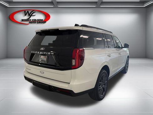 New 2027 Ford Expedition Platinum w/ Driver's Package RWD image 6