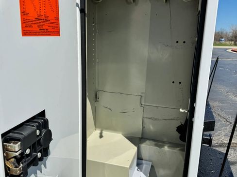 Used 2015 Chevrolet Silverado 3500 W/T image 31