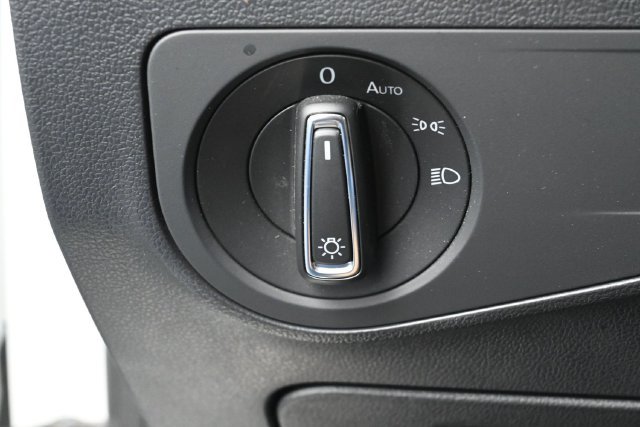Used 2023 Volkswagen Tiguan SE R-Line FWD image 15
