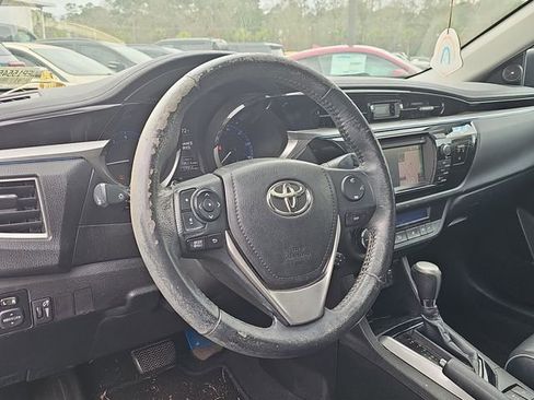 Used 2014 Toyota Corolla S Premium w/ Driver Convenience Package image 11