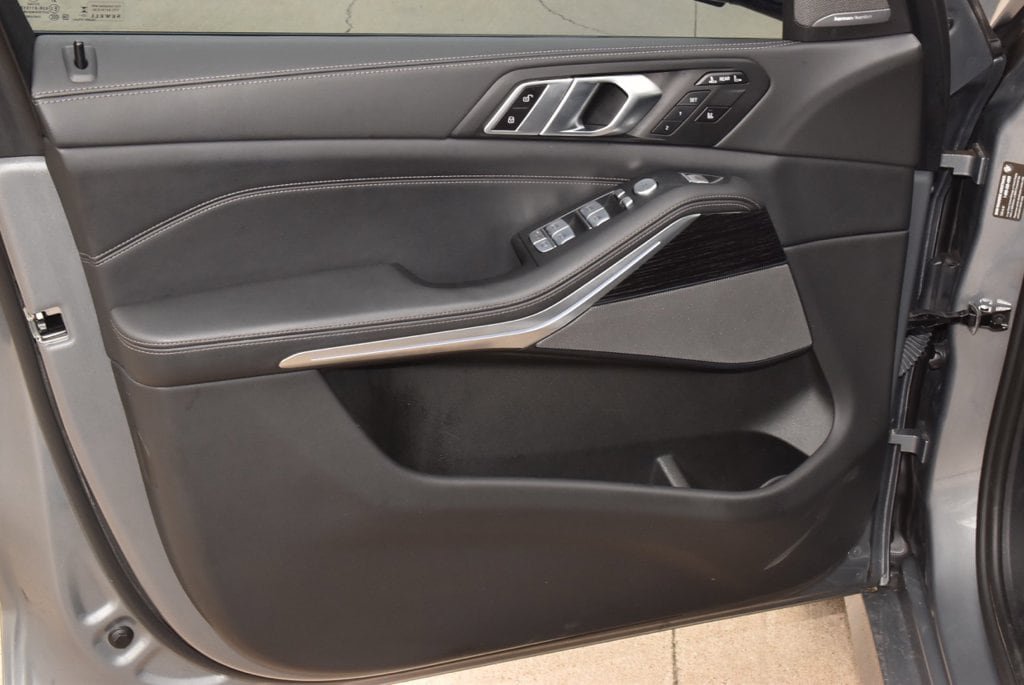 Used 2024 BMW X7 xDrive40i w/ M Sport Package AWD/4WD image 35