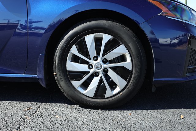 Used 2024 Nissan Altima 2.5 S FWD image 5