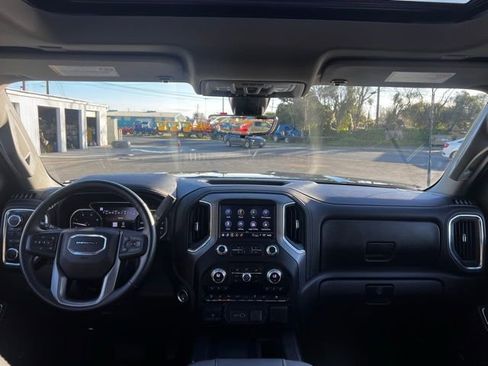 Used 2023 GMC Sierra 3500 Denali w/ Denali Ultimate Package image 31