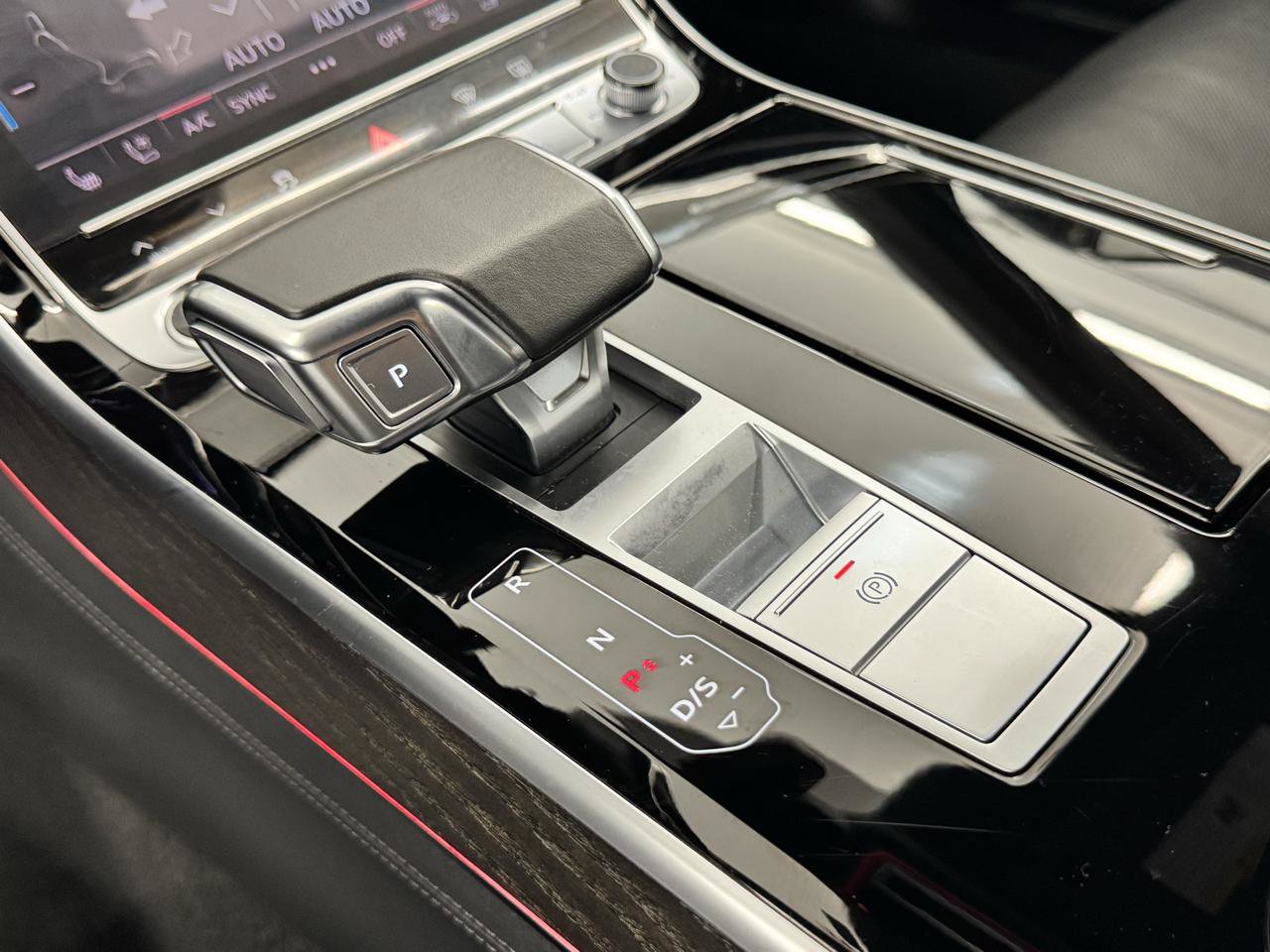 Used 2021 Audi A8 L 4.0T AWD/4WD image 28