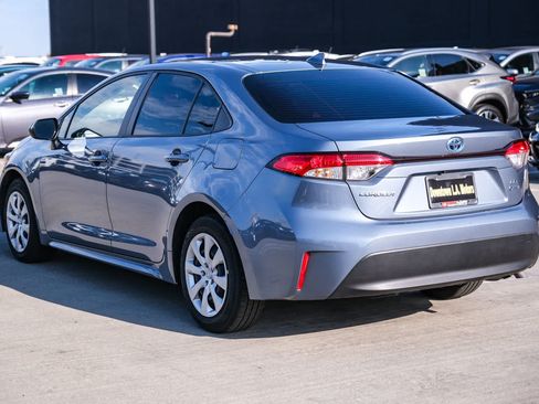 Used 2025 Toyota Corolla LE FWD image 6